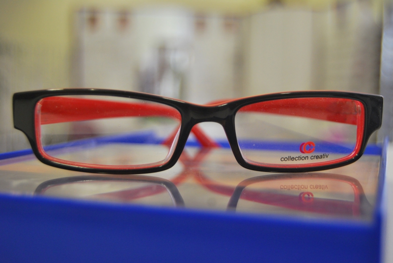 opticien-VALLAURIS-min_view-sight-lens-frame-optics-spectacles-1141012-pxhere.com